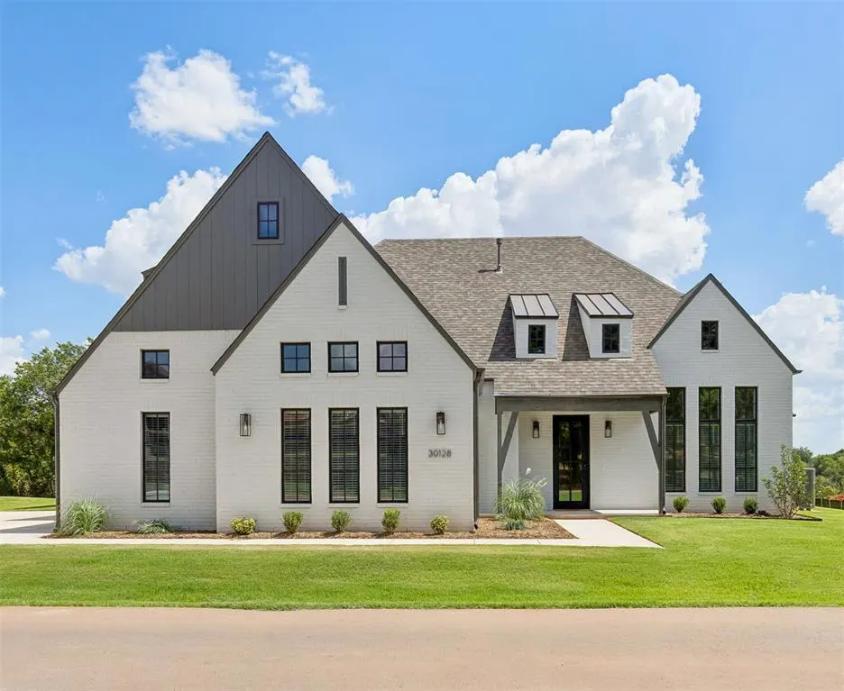 Front exterior — 30128 Horseman Alley, Norman, OK 73072