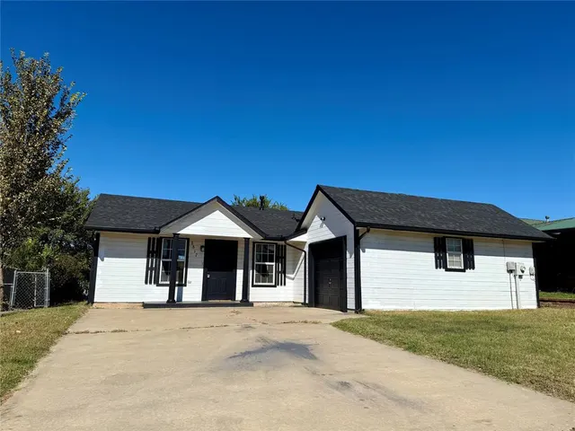 Photo 2 — 8817 NE 46th Street, Spencer, OK 73084