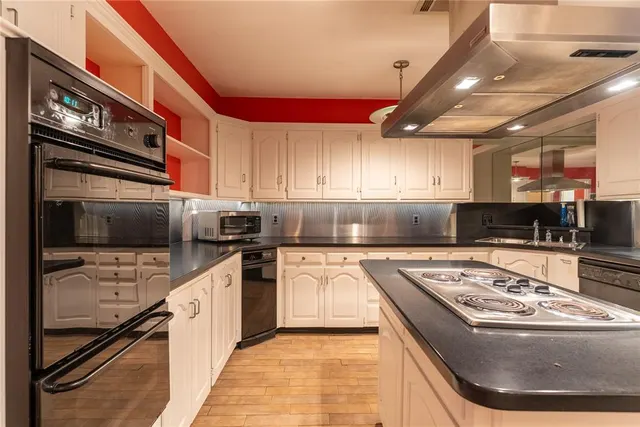 Photo 3 — 1241 Davinbrook Drive, Oklahoma City, OK 73118