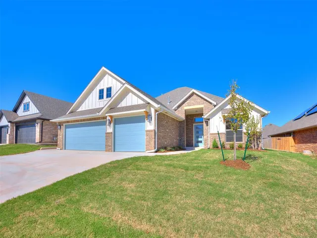 Photo 2 — 9221 SW 44th Terrace, Oklahoma City, OK 73179