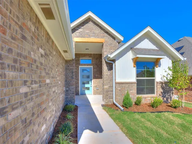 Photo 7 — 9221 SW 44th Terrace, Oklahoma City, OK 73179