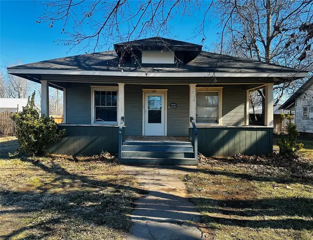 Front exterior — 224 N Cherry St Street, Pauls Valley, OK 73075