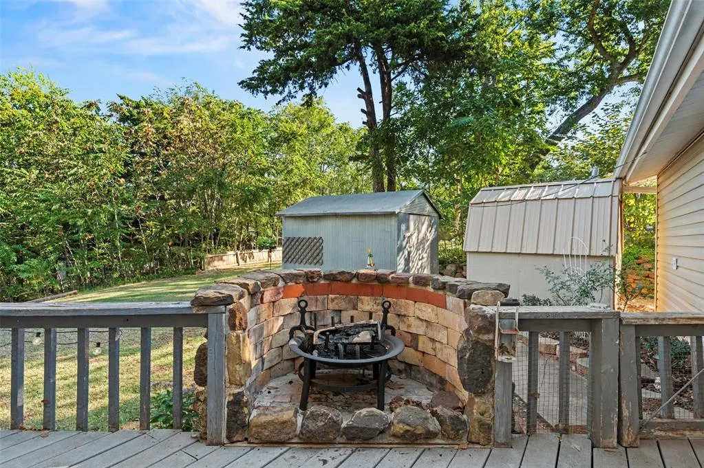 Photo 21 — 21324 E 10th Street, Hinton, OK 73047