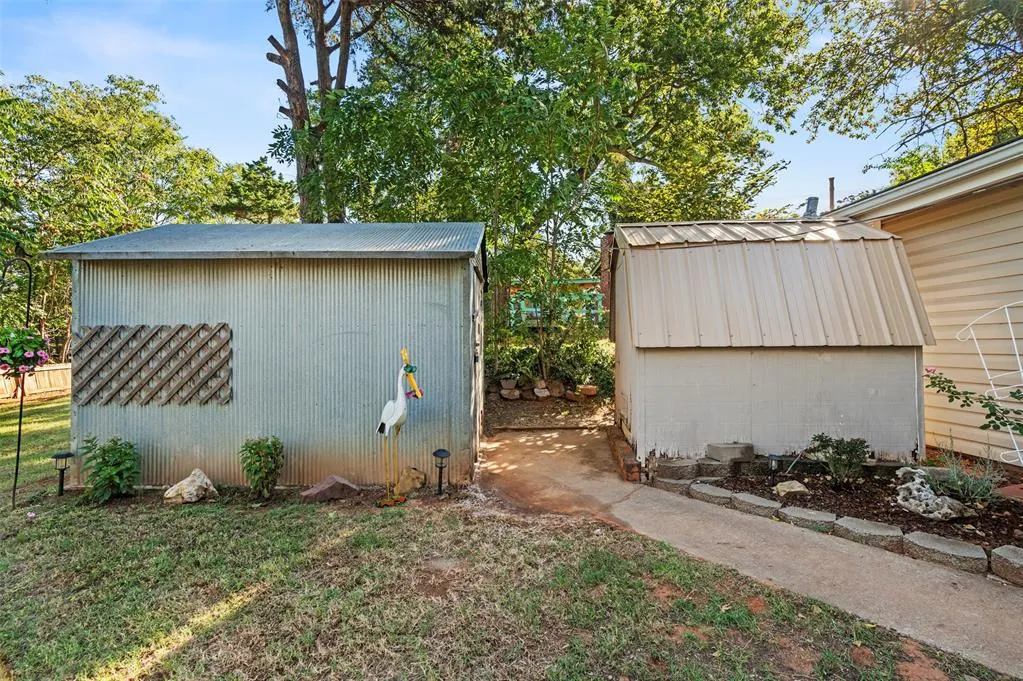 Photo 25 — 21324 E 10th Street, Hinton, OK 73047