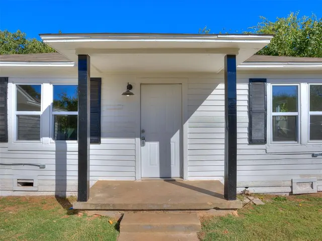 Photo 2 — 1607 SE 62nd Street, Oklahoma City, OK 73149
