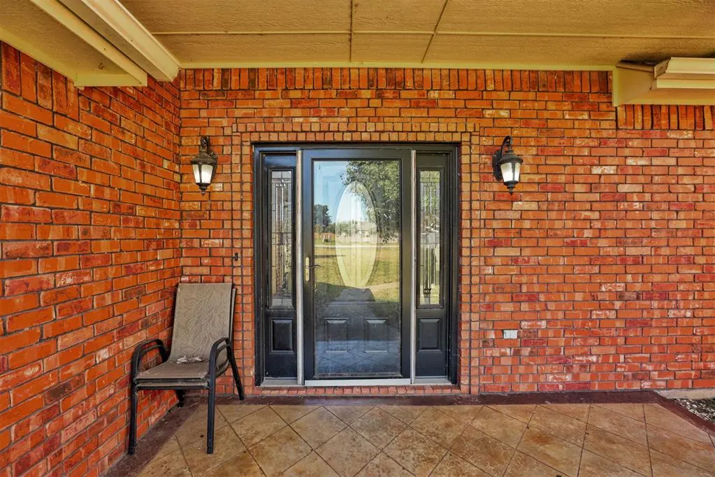 Photo 5 — 15 Prairie view Road, Elgin, OK 73538