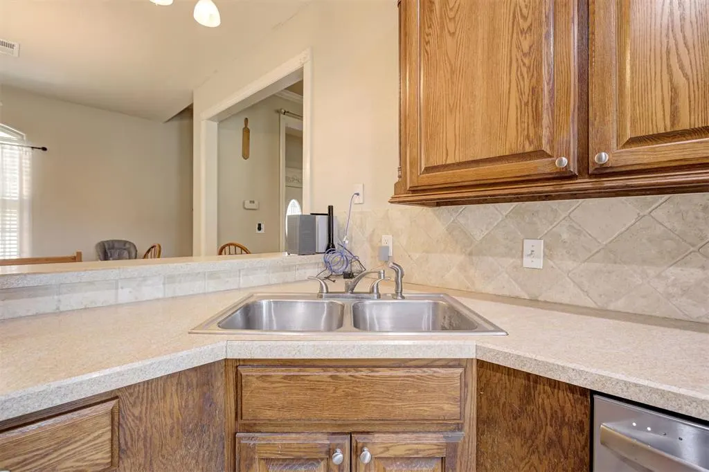Photo 16 — 15 Prairie view Road, Elgin, OK 73538