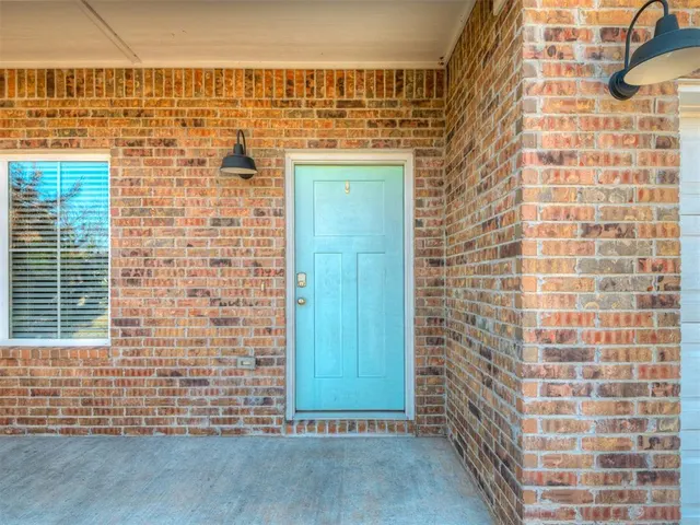 Photo 2 — 513 N Main Street, Arcadia, OK 73007
