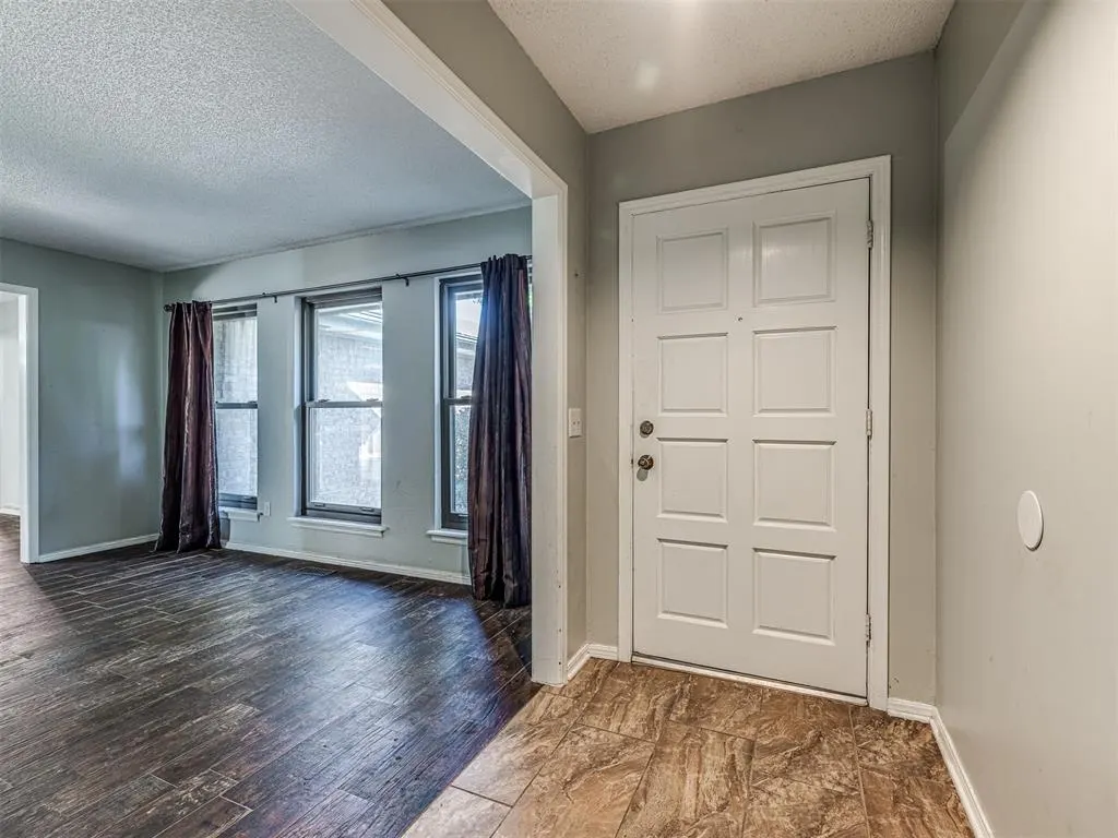 Photo 6 — 7313 Kingsridge Road, Oklahoma City, OK 73132