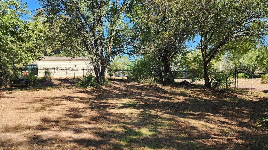 Photo 5 — 408 Fir Street, Wellston, OK 74881