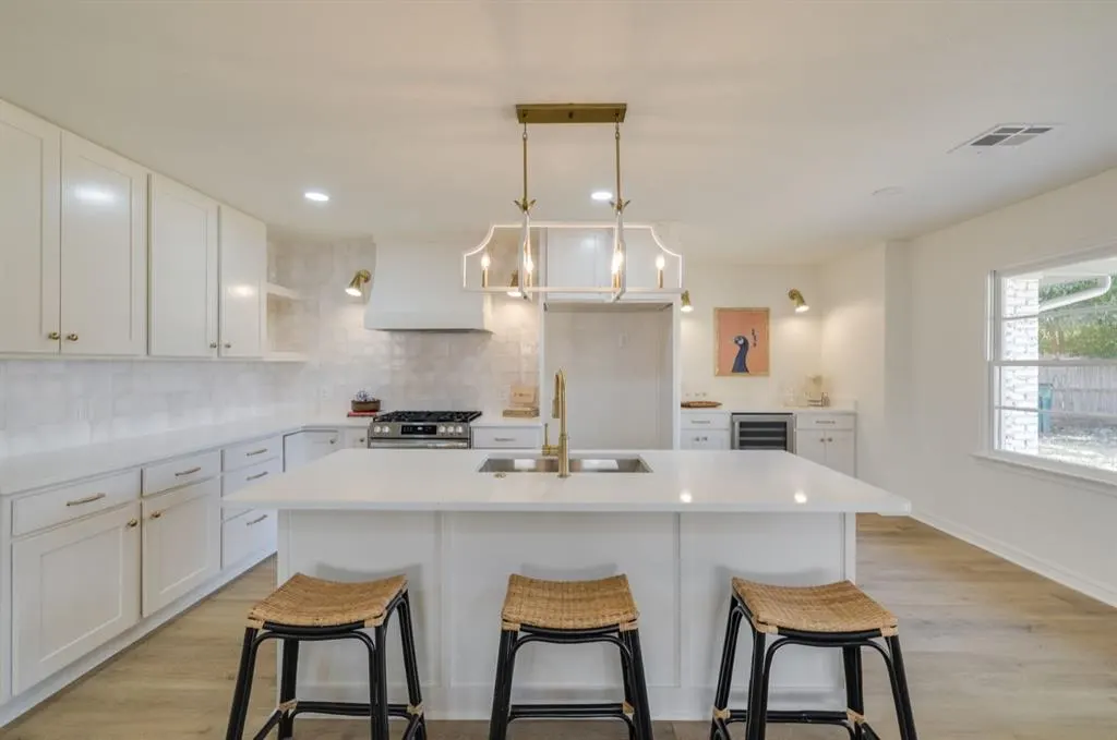 Photo 9 — 3129 Elmwood Avenue, Oklahoma City, OK 73116