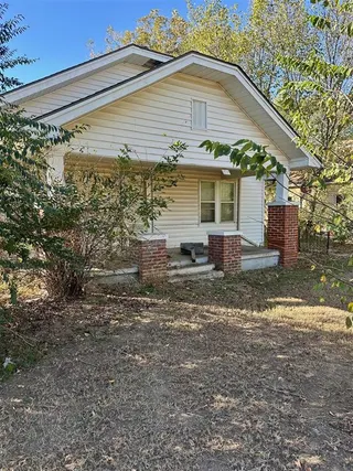 Sold home at 214 E Highland