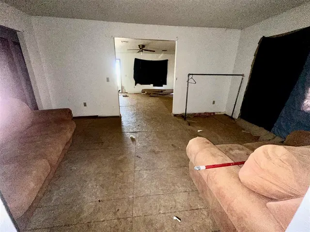 Photo 6 — 214 E Highland, Tecumseh, OK 74873