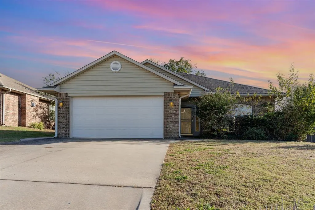 Photo 2 — 2253 Gray Dove Drive, Shawnee, OK 74804