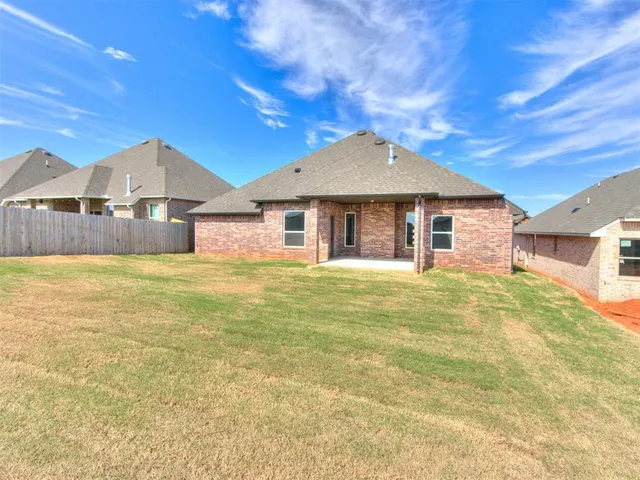 Photo 7 — 9220 SW 44th Terrace, Oklahoma City, OK 73179
