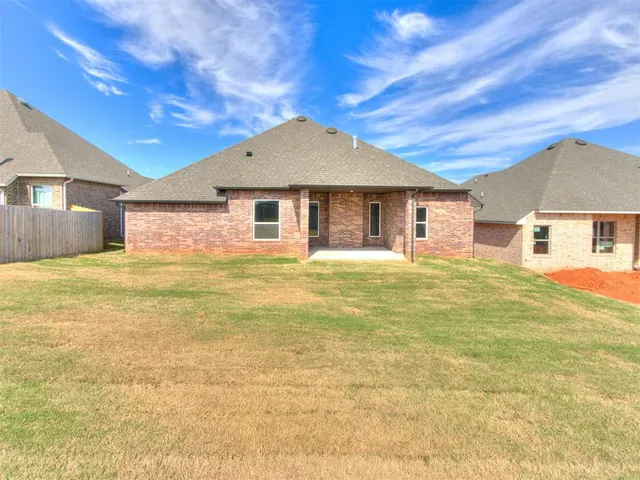 Photo 8 — 9220 SW 44th Terrace, Oklahoma City, OK 73179