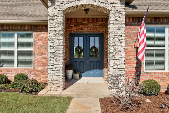 Photo 4 — 1510 Leeward Avenue, Edmond, OK 73025