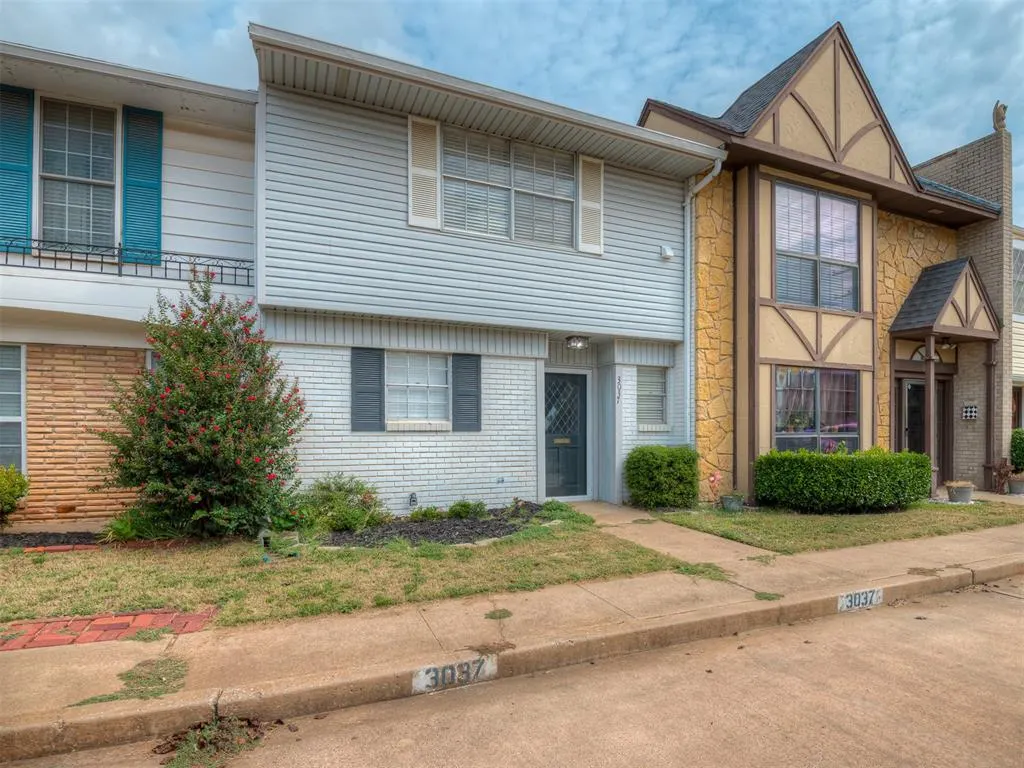 Photo 3 — 3037 W Wilshire Boulevard, Oklahoma City, OK 73116