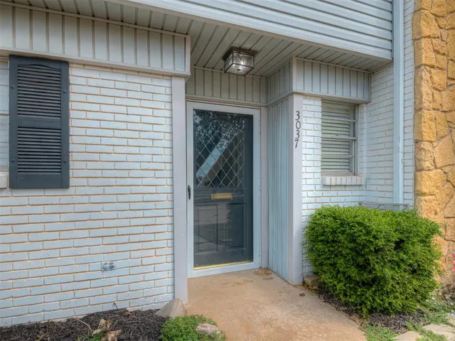 Photo 4 — 3037 W Wilshire Boulevard, Oklahoma City, OK 73116
