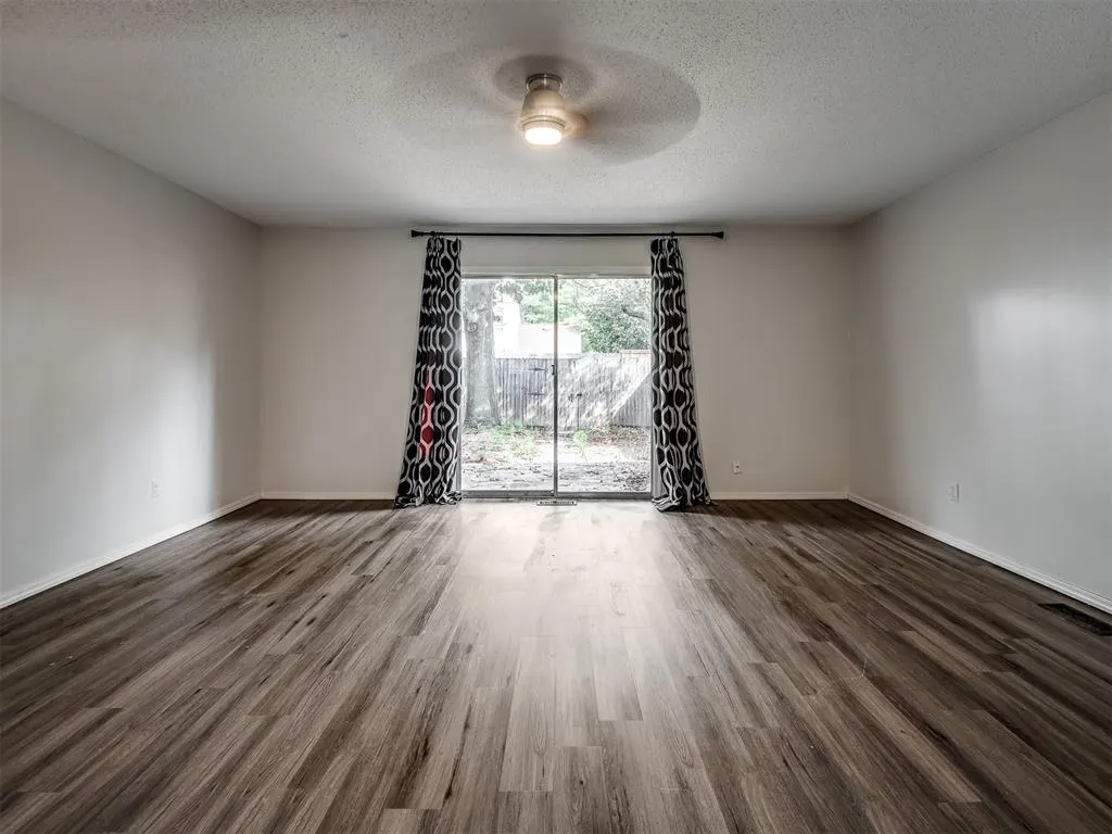 Photo 10 — 3037 W Wilshire Boulevard, Oklahoma City, OK 73116