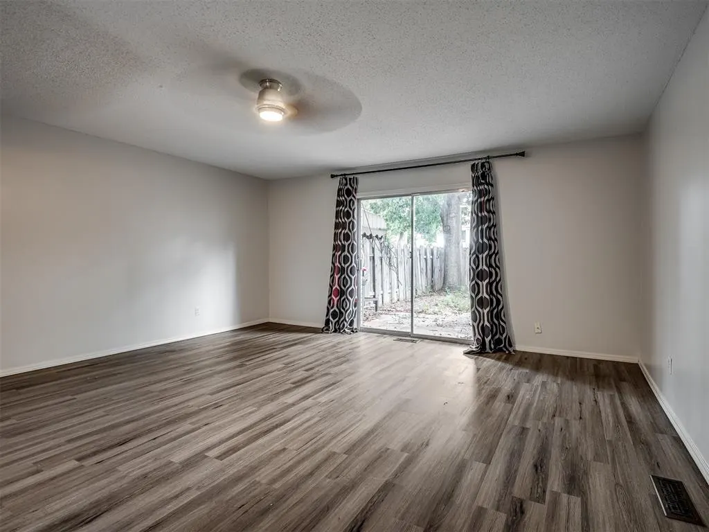 Photo 11 — 3037 W Wilshire Boulevard, Oklahoma City, OK 73116