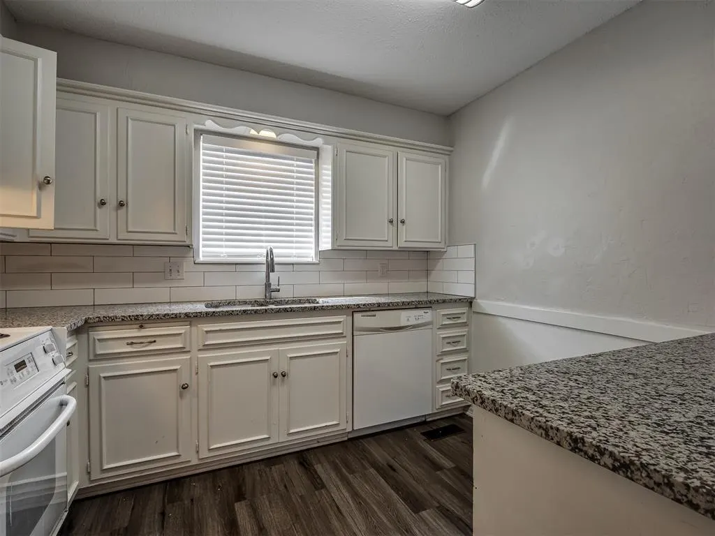 Photo 15 — 3037 W Wilshire Boulevard, Oklahoma City, OK 73116