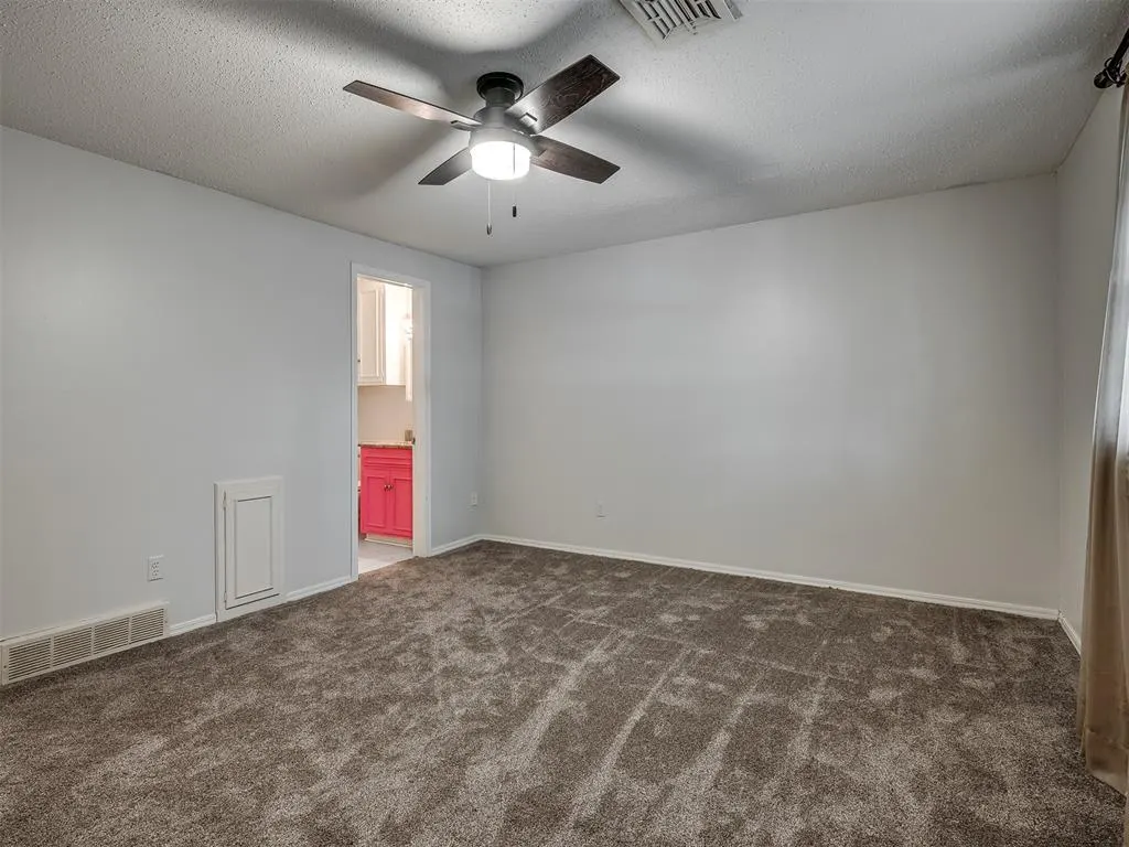 Photo 31 — 3037 W Wilshire Boulevard, Oklahoma City, OK 73116