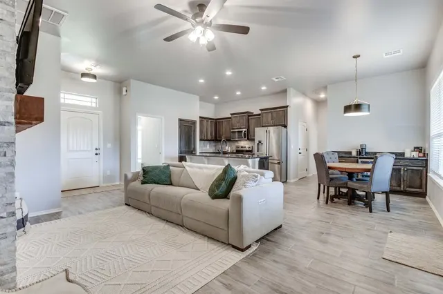Photo 6 — 29999 Triple Crown Place, Cashion, OK 73016