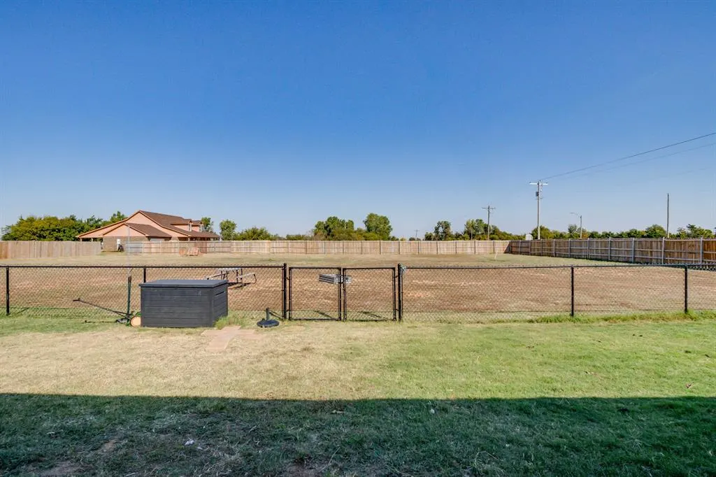 Photo 21 — 29999 Triple Crown Place, Cashion, OK 73016