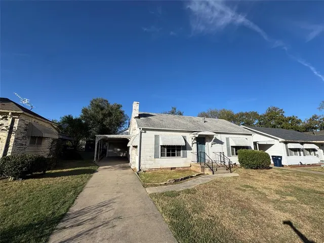 Photo 2 — 812 Hoover Street, Seminole, OK 74868