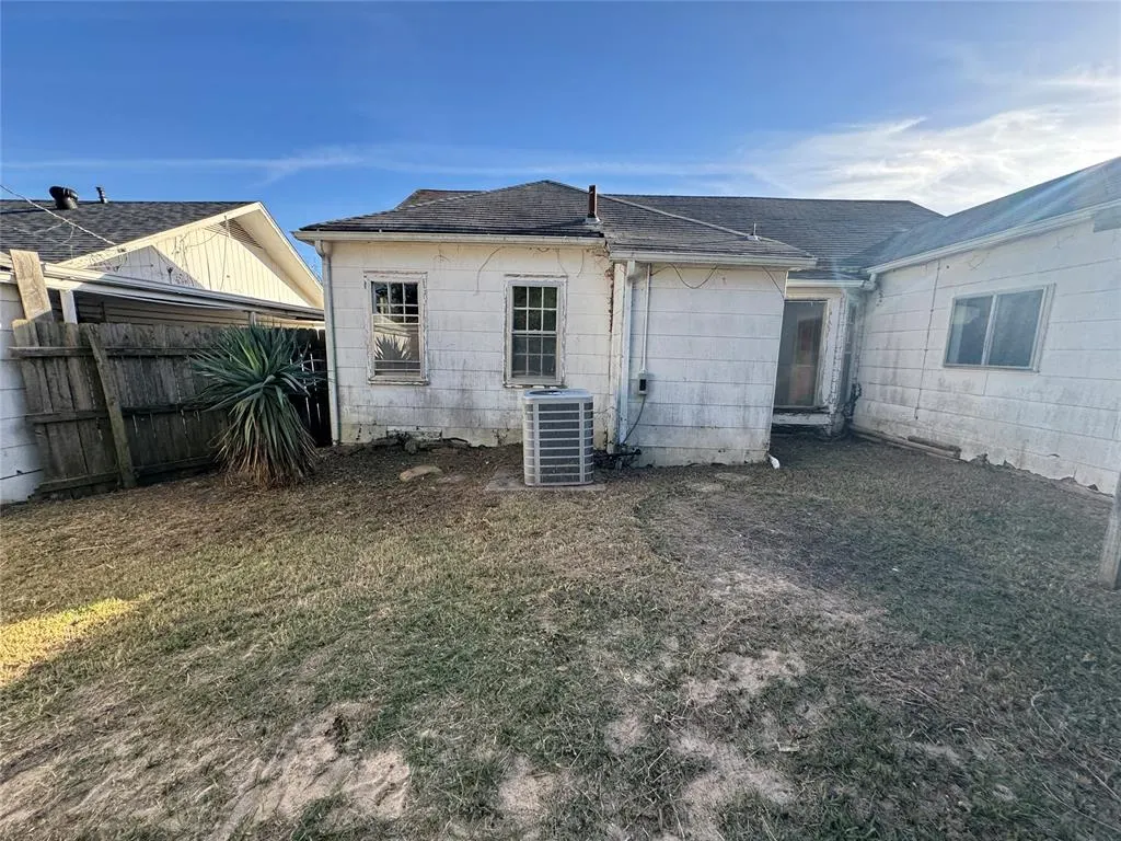 Photo 32 — 812 Hoover Street, Seminole, OK 74868
