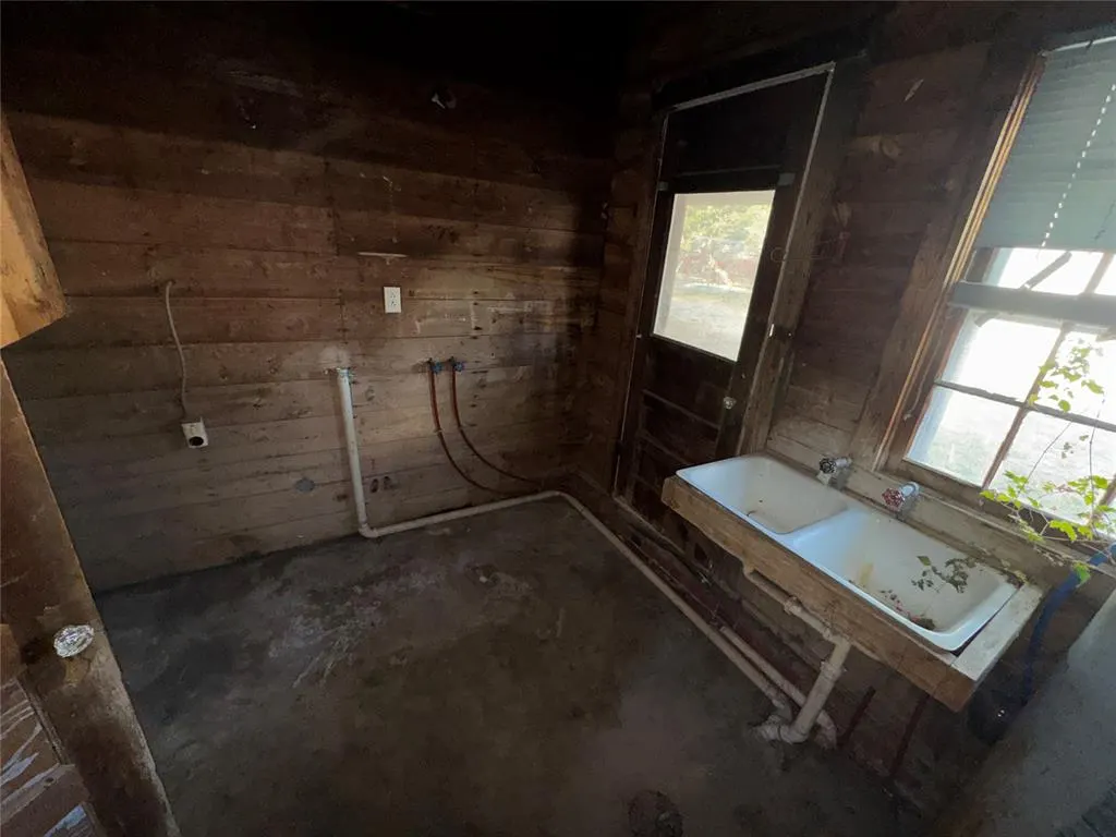 Photo 38 — 812 Hoover Street, Seminole, OK 74868