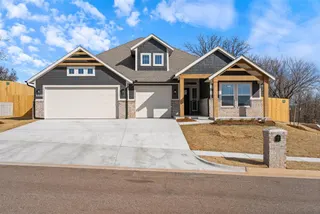 Sold home at 13205 Red Oak Drive