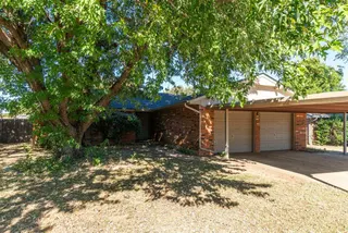Sold home at 1105 NE Spruce Street