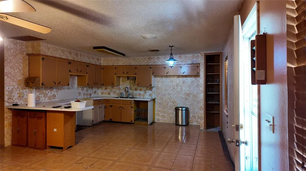 Photo 10 — 3617 N Hilltop Drive, Sulphur, OK 73086