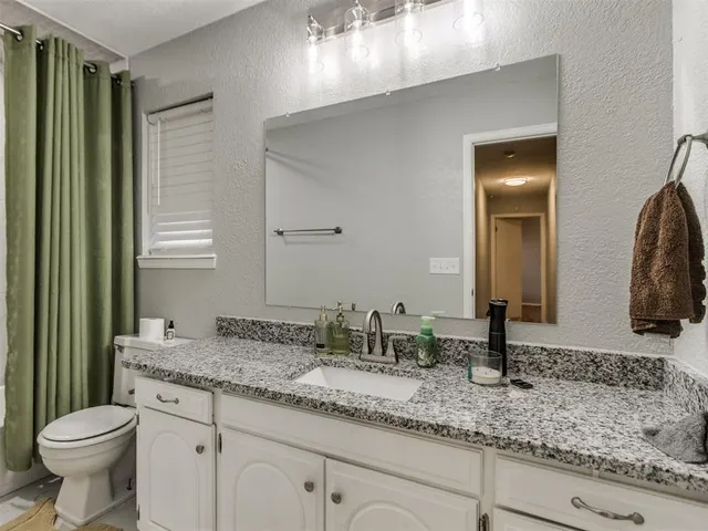 Photo 8 — 4124 Overland Drive, Oklahoma City, OK 73115