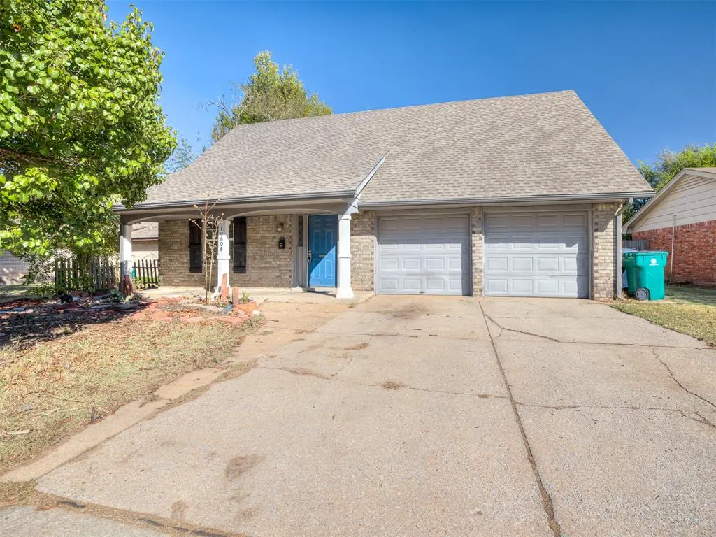 Front exterior — 10608 N Military Avenue, Oklahoma City, OK 73114