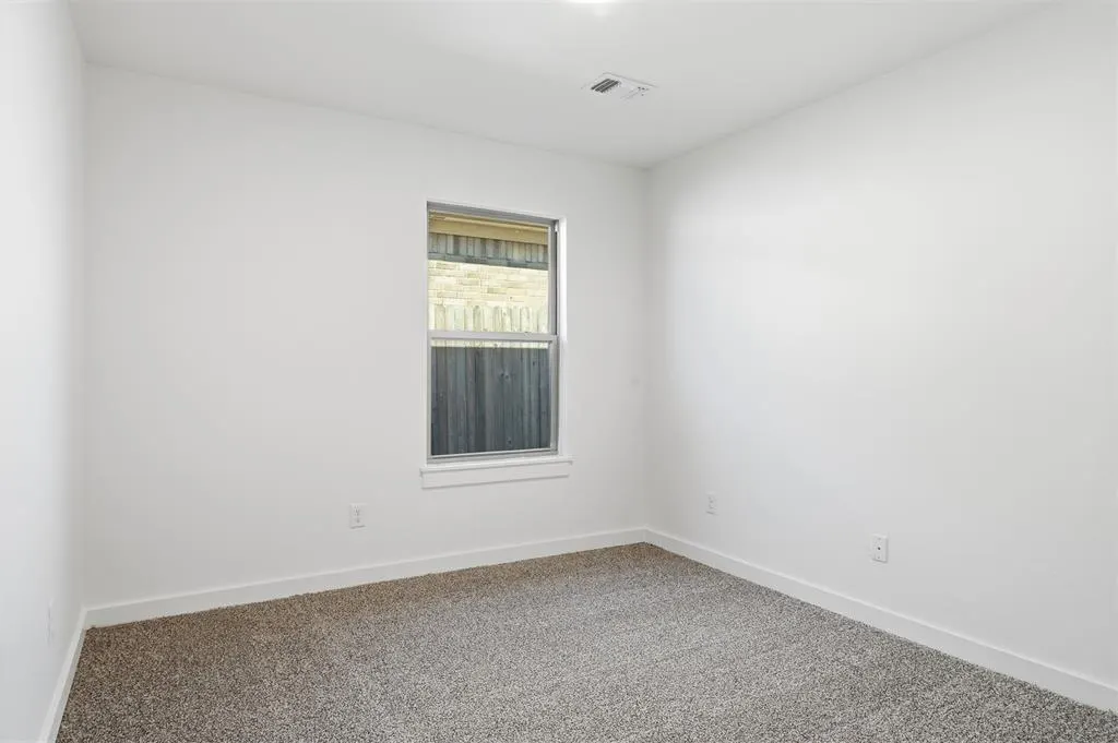 Photo 18 — 310 Woodrock Street, Harrah, OK 73045