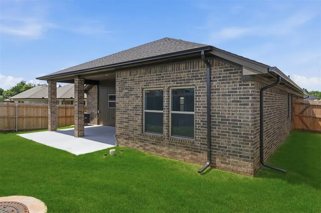 Photo 39 — 310 Woodrock Street, Harrah, OK 73045