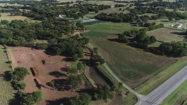 Photo 2 — 6926 N 77 Highway, Wynnewood, OK 73098