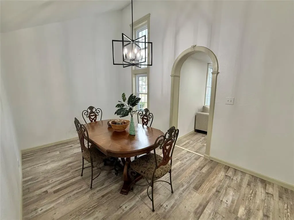 Photo 13 — 900 E ELM Street, Altus, OK 73521