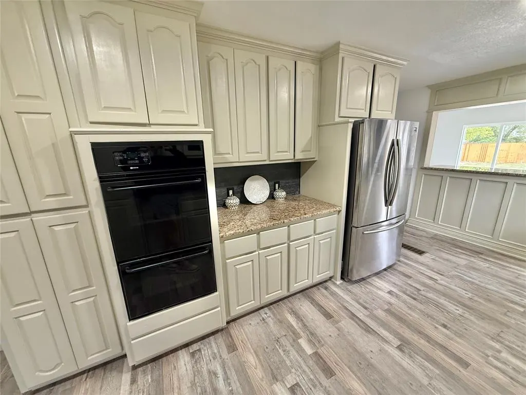 Photo 21 — 900 E ELM Street, Altus, OK 73521