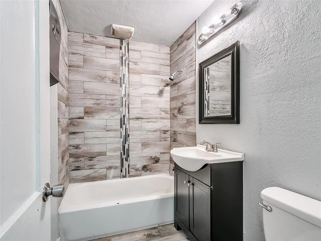 Photo 13 — 2220 NE 23rd Street, Oklahoma City, OK 73111