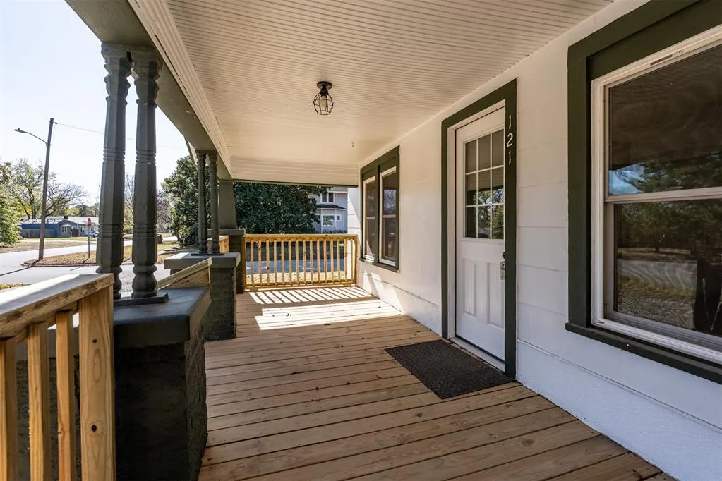 Photo 4 — 121 S Seventh Street, Okemah, OK 74859