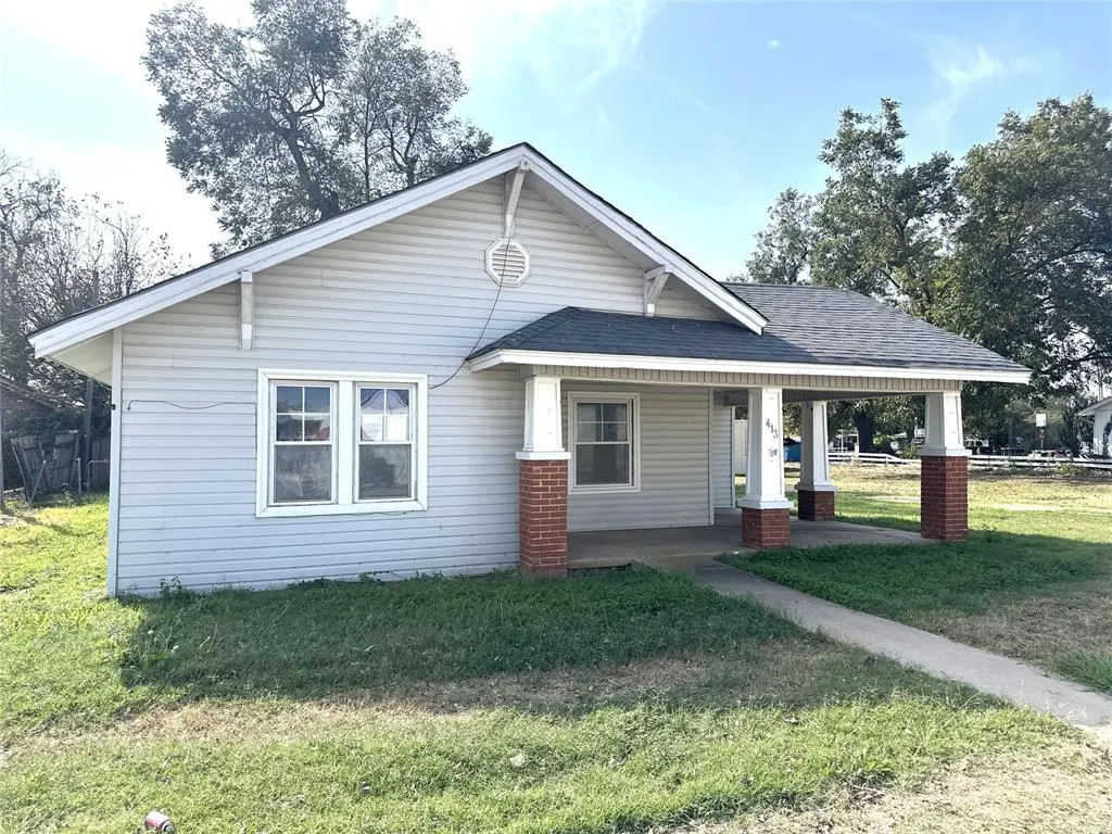 Photo 2 — 413 Main Street, Maysville, OK 73057