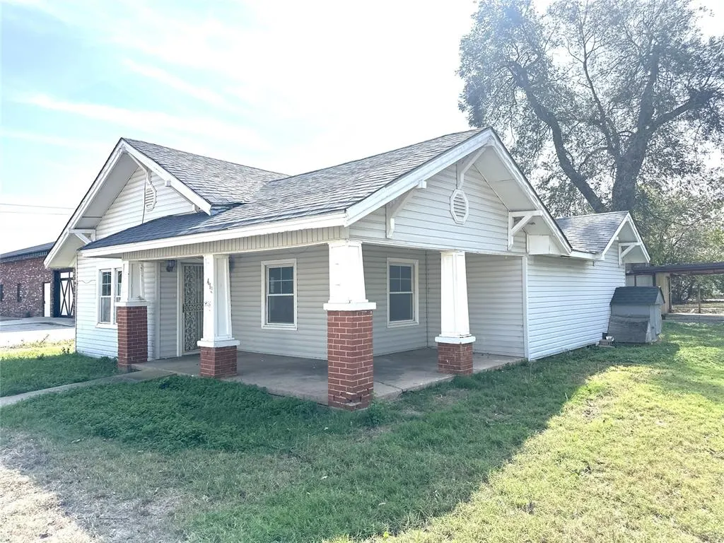 Photo 4 — 413 Main Street, Maysville, OK 73057
