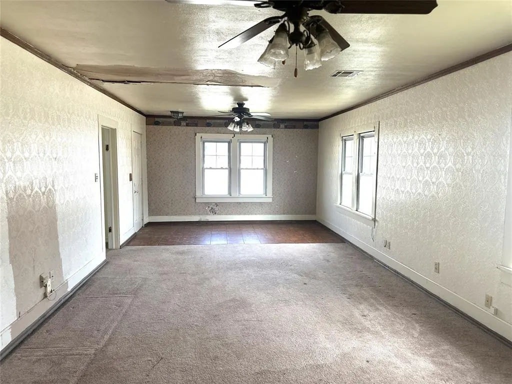 Photo 8 — 413 Main Street, Maysville, OK 73057