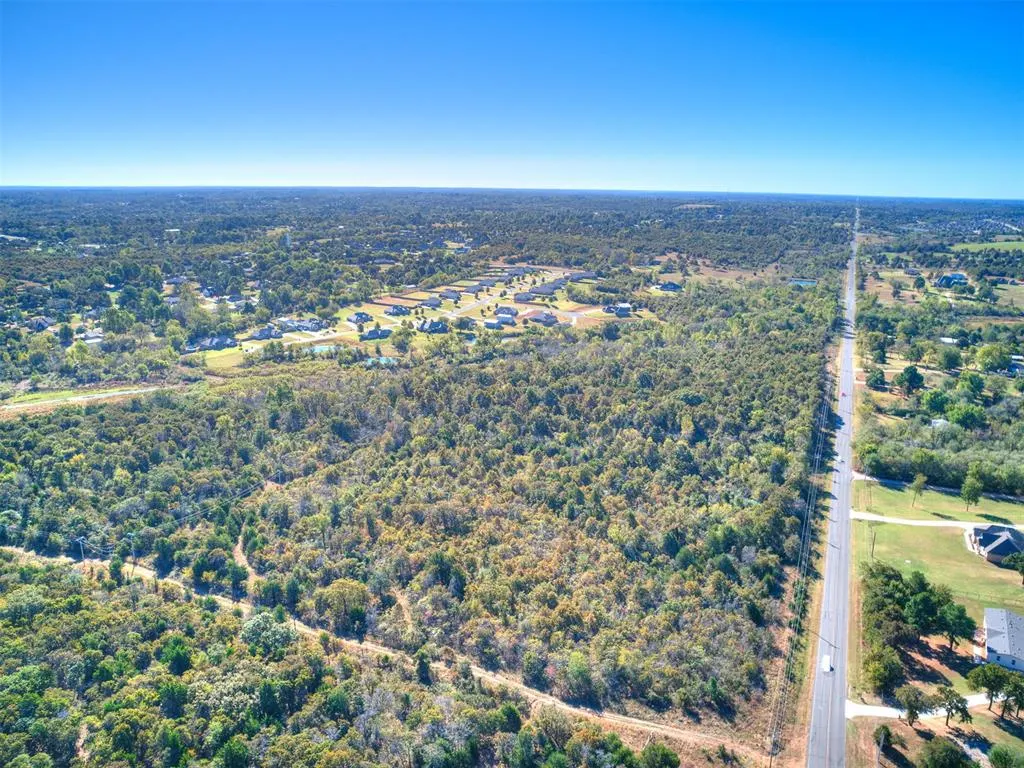 Photo 4 — 460 N Hiwassee Road, Choctaw, OK 73020