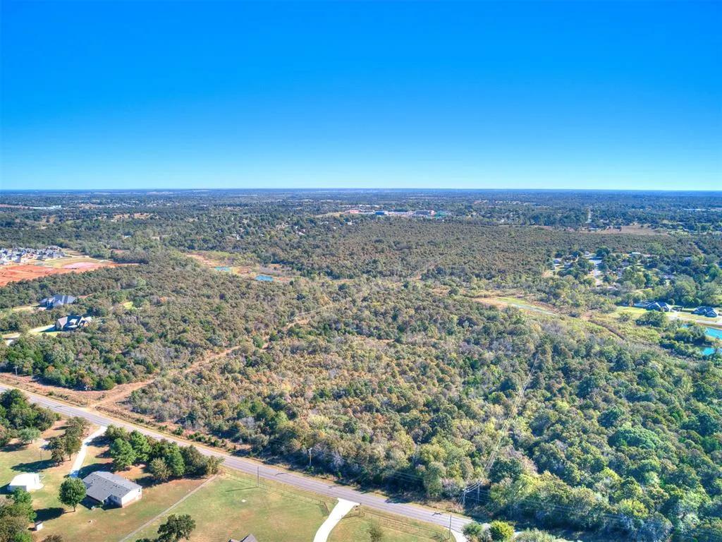 Photo 5 — 460 N Hiwassee Road, Choctaw, OK 73020