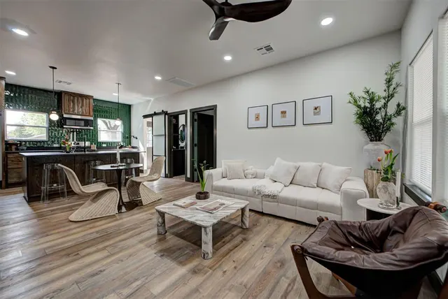 Photo 6 — 520 SW 31st Street, Oklahoma City, OK 73109
